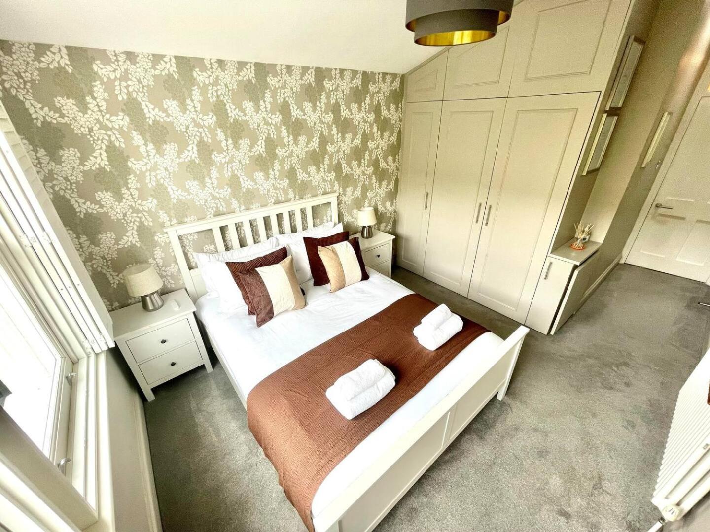 Luxury King-Bed Ensuite With Tranquil Garden Views London Exterior photo
